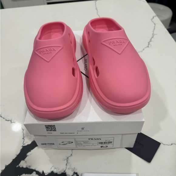 Prada slide - Picture 2 of 6